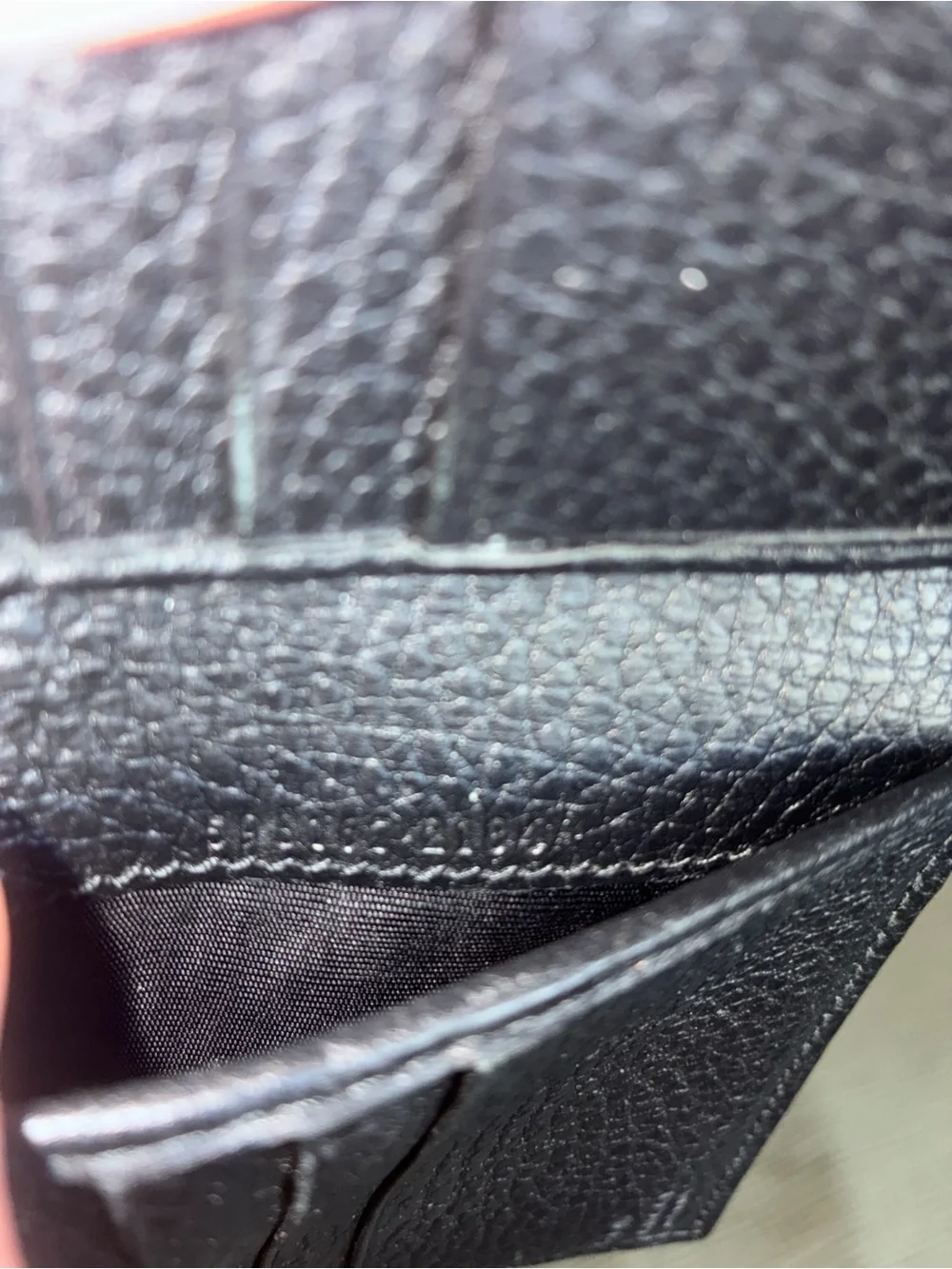 Gucci Black Pebbled Leather Wallet with Gold Double G - Picture 10 of 12
